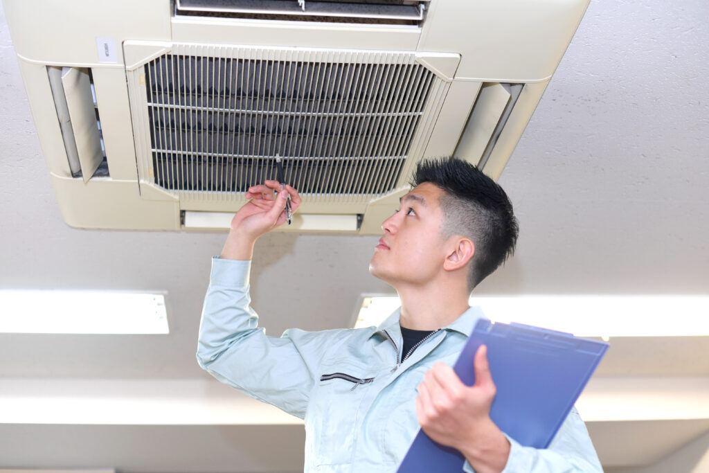 業務用エアコンが異音を発する原因とその修理方法
